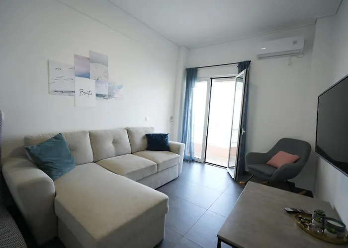 Seaview Firstline Apartment
